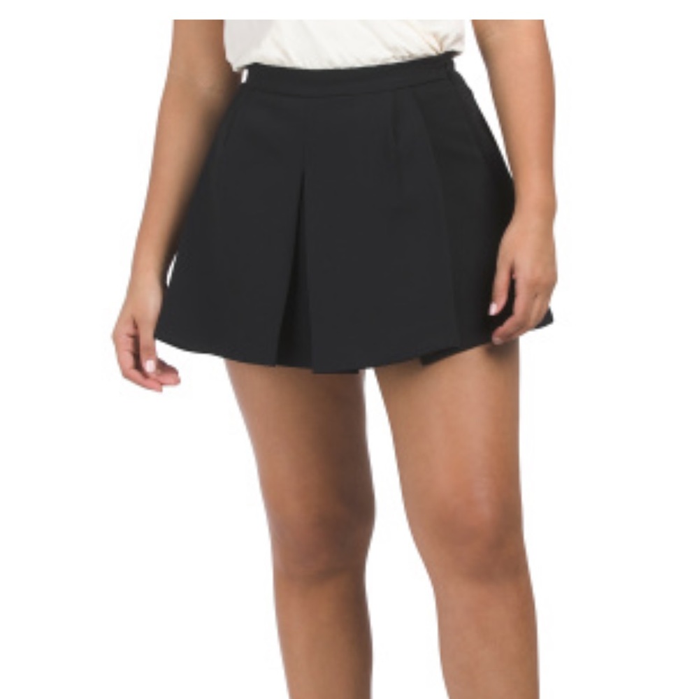 Zara Black Pleated Mini Skort